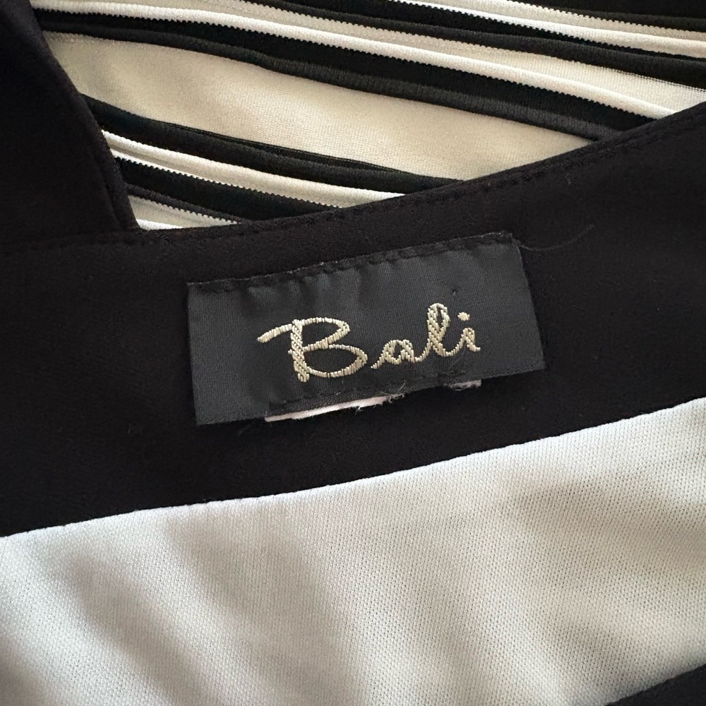 Vintage Bali Textured Black & White Stripe Bodycon Mini Dress - Picture 6 of 6